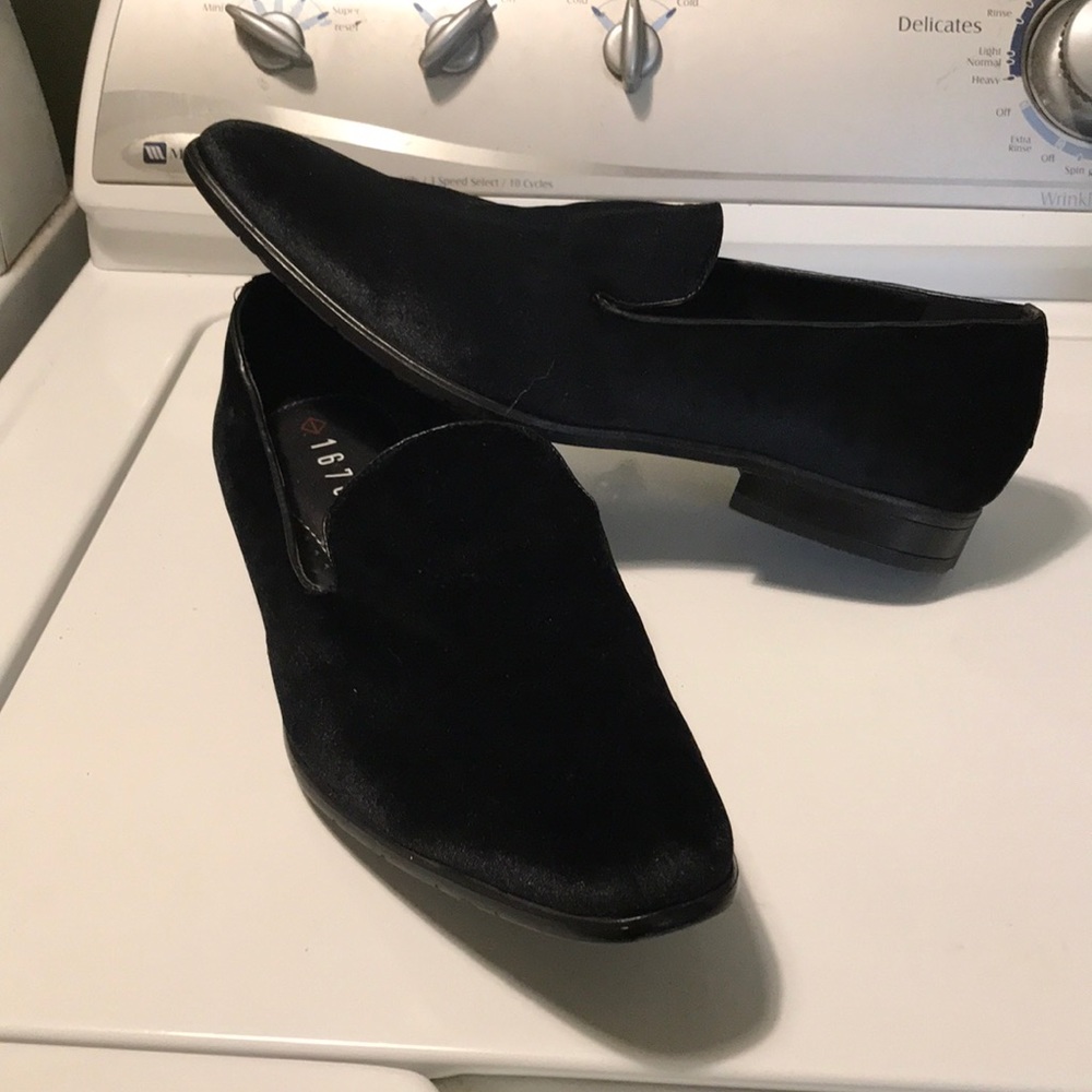 1670 Slip on Dress Shoe Faux Suede - Picture 3 of 5